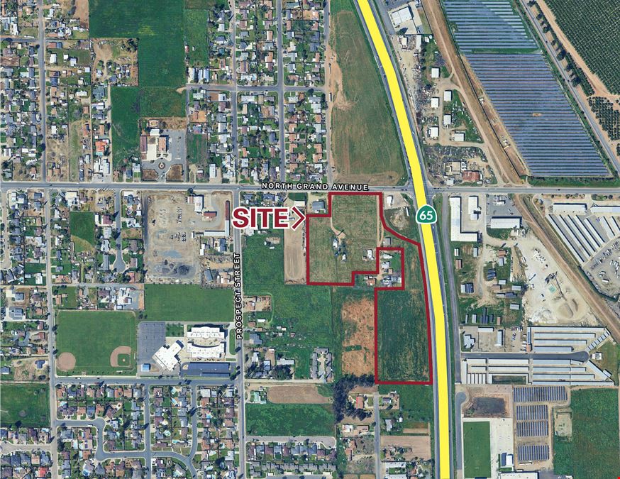 12.49± acs SWC W. North Grand Avenue and Highway 65