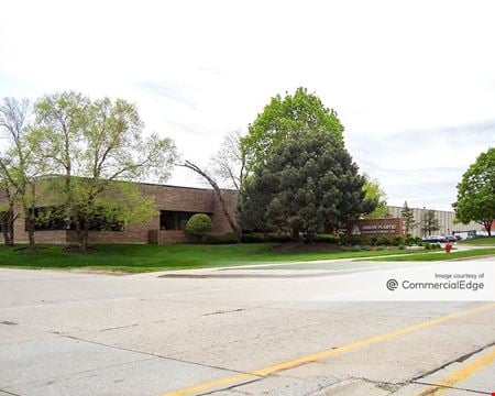 Preview of Industrial space for Rent at 701 East Devon Avenue