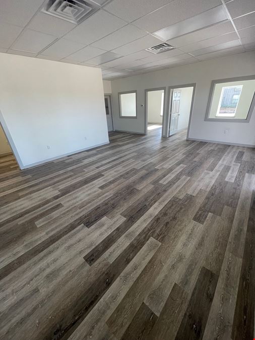 Available 10,250 Sf Office Warehouse with Stackyard
