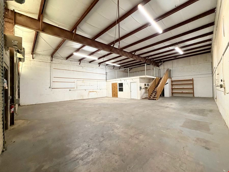 Lakeland Small Bay Industrial | For Lease