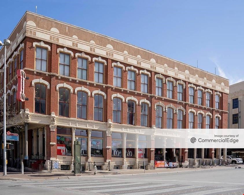 101 Alamo Plaza