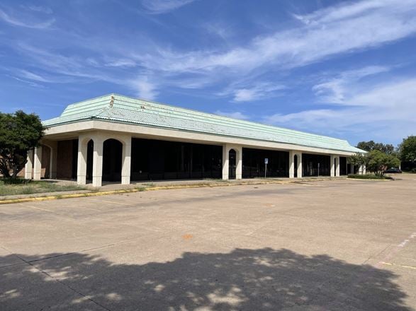 Preview of Retail space for Sale at 14601 Inwood Rd