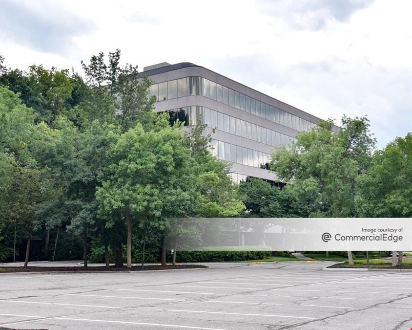 27 Corporate Woods