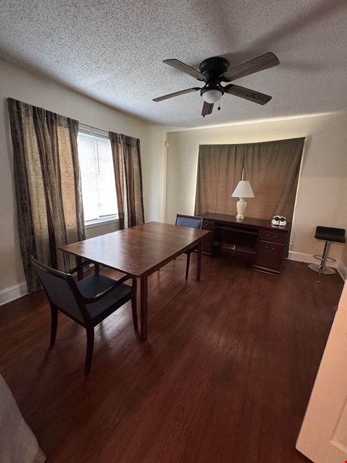 2340 W English Rd