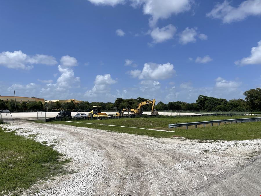 Future Retail/Mixed-Use  | ±3.89 Acres in Core Davie Location