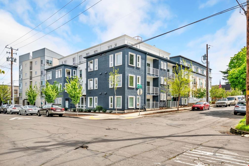 330 Dekum Apartments