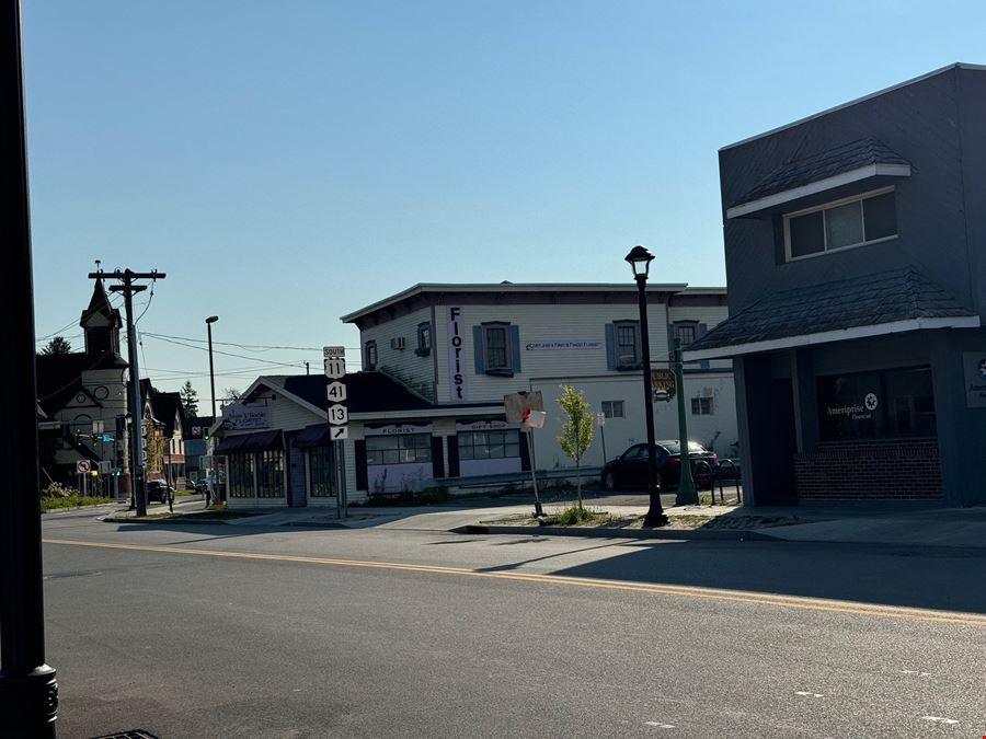 Mixed Use Retail Building