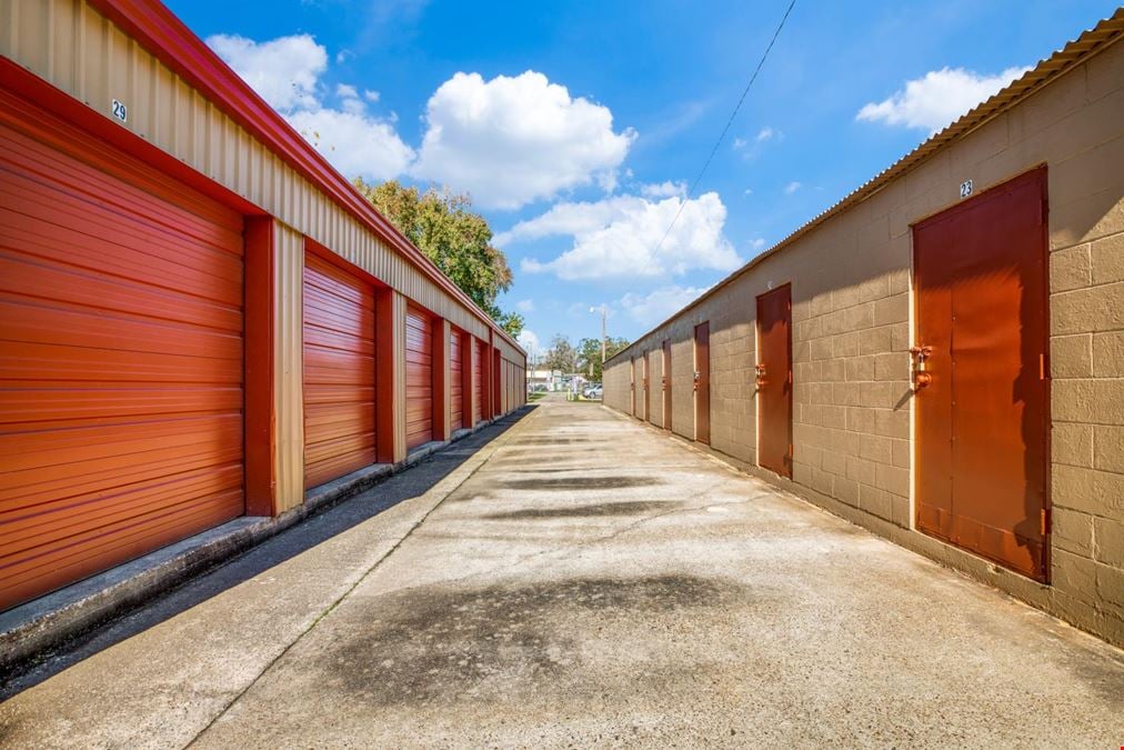 FIRST CHOICE STORAGE