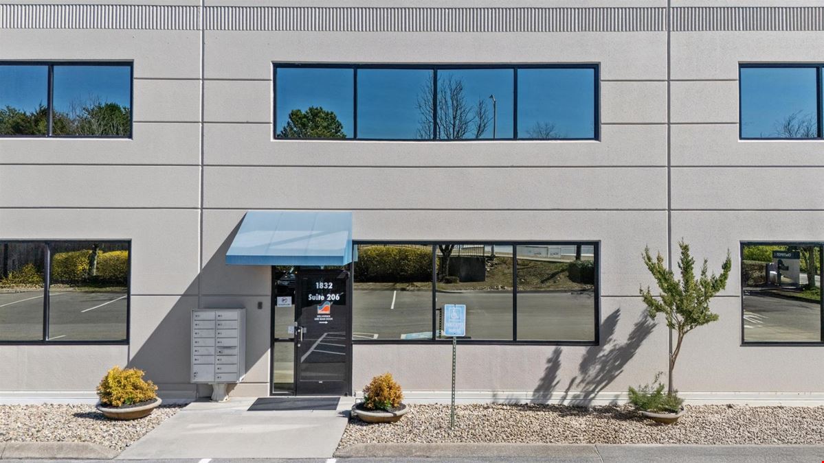 Midpark Road 2,600-22,000 SF Avail. Bus/Ind Park