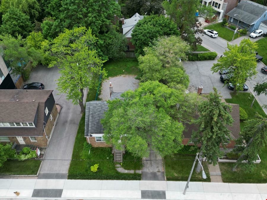 135 Sheppard Avenue East