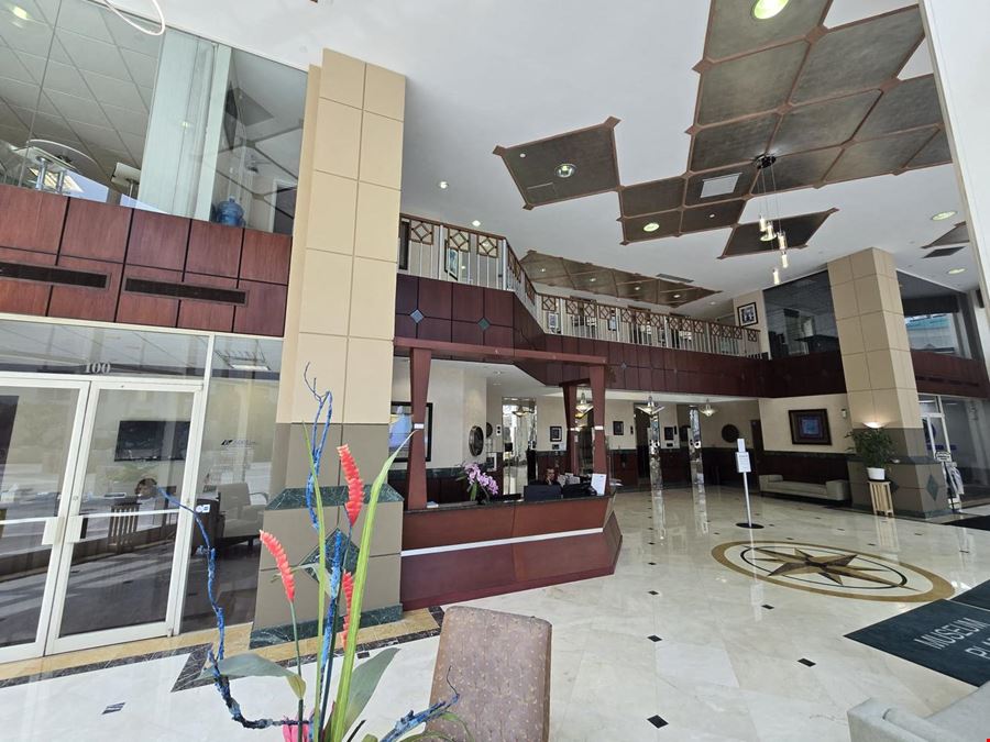 PREMIER OFFICE: Amazing opportunity to lease!