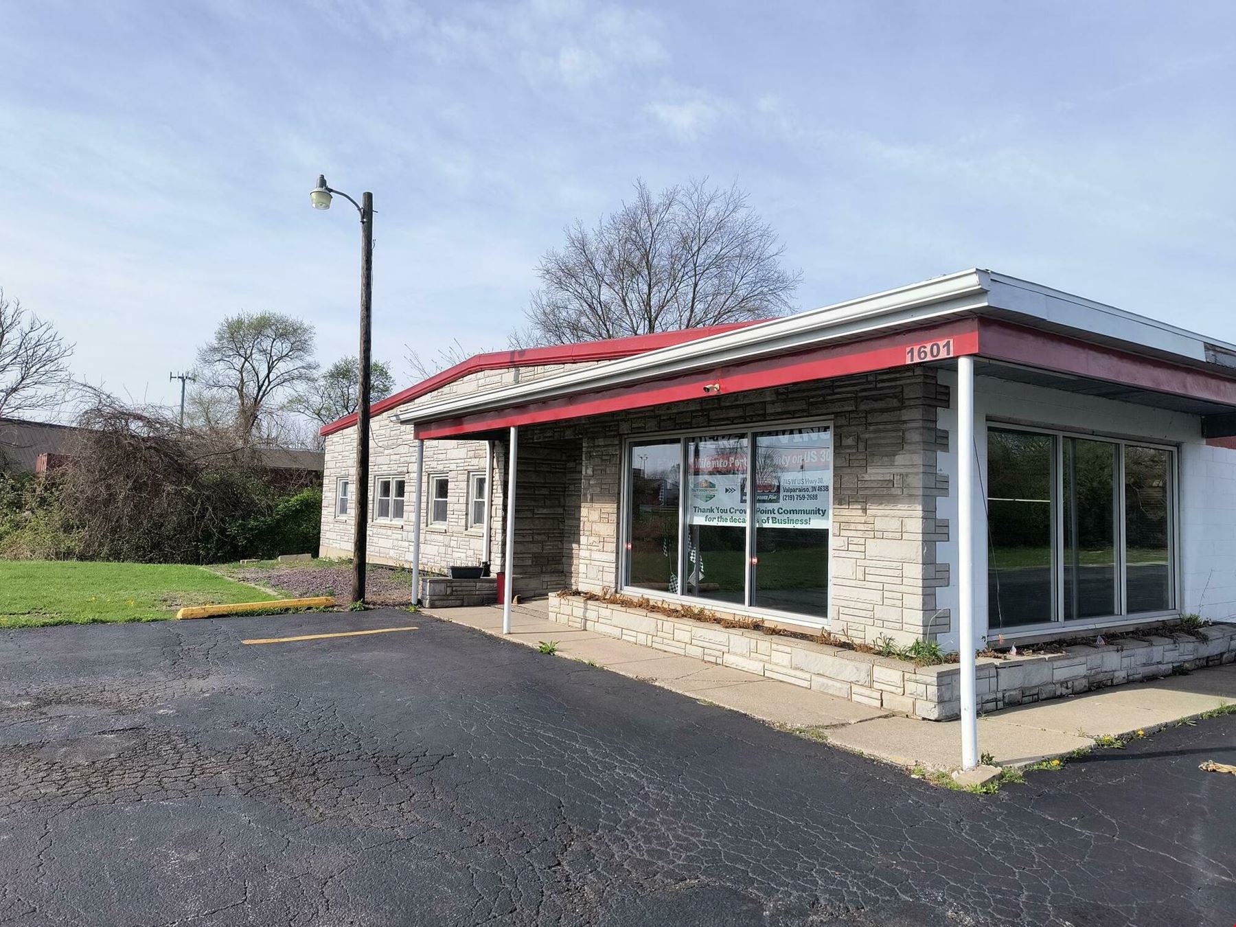 Crown Point Warehouse and Showroom