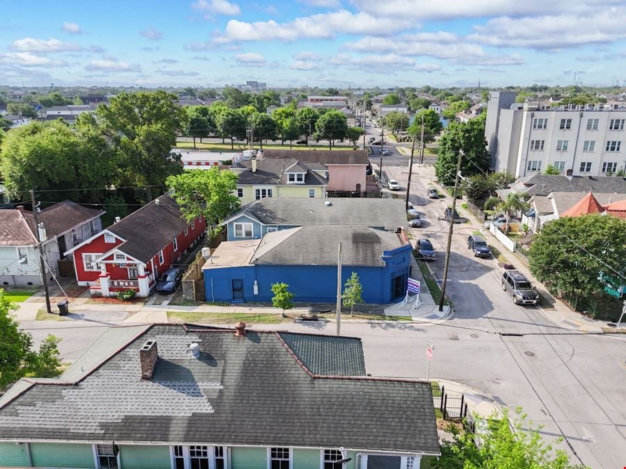 Renovated Corner Retail Opportunity Near S Claiborne Ave