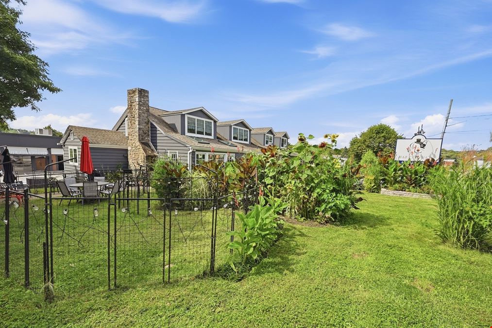 44 Mill Plain Road
