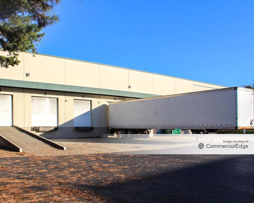 International Airport Park - 4694 & 4790 Aviation Pkwy