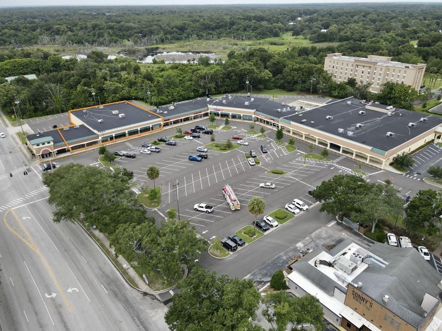 Gateway Village - Deland Retail Spaces For Lease