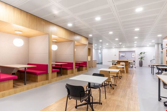 Regus - Plaza 600