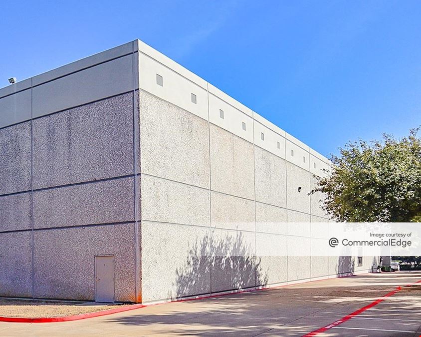 2450 SW Grapevine Pkwy