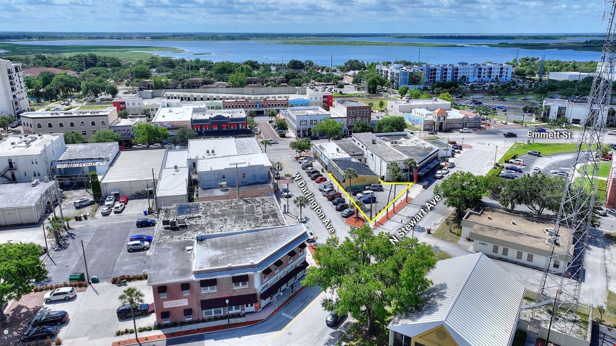 Downtown Kissimmee Commercial Opportunity with Parking