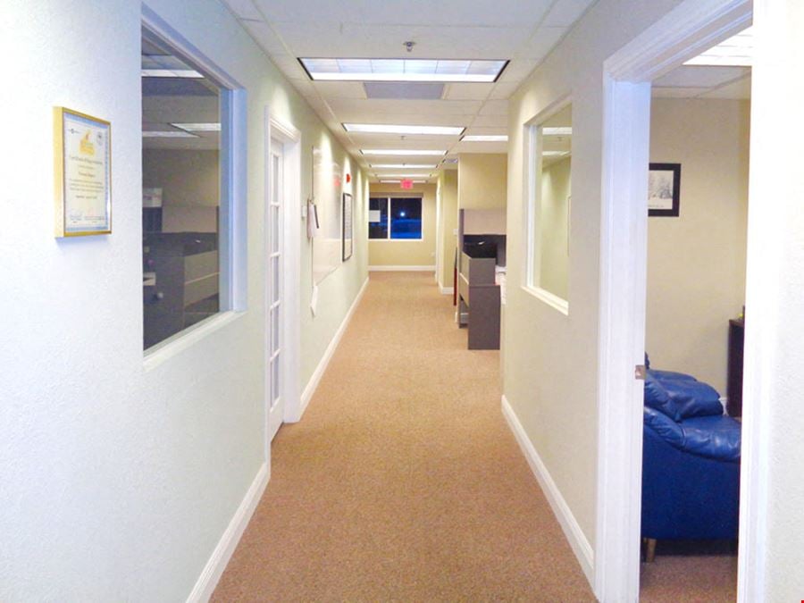 Professional 1,500 +/- SQFT office Coral Spr.