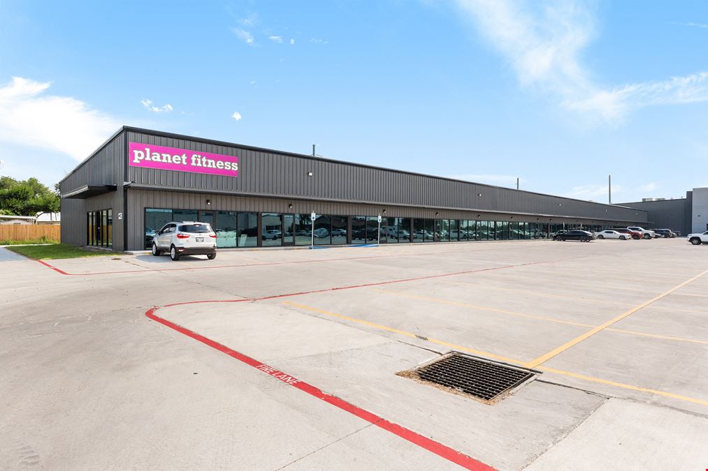 Planet Fitness Plaza