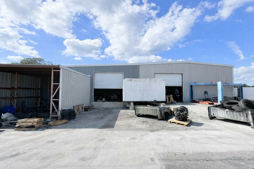 324 Recker Hwy