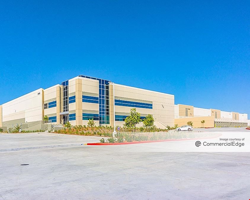 LogistiCenter at Park Meridian