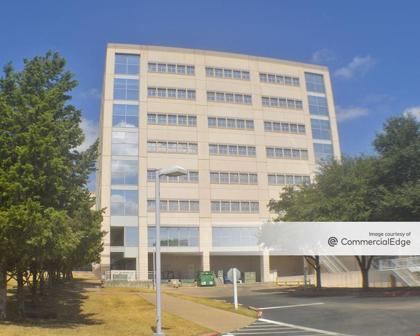 Broadmoor Austin - Building 6