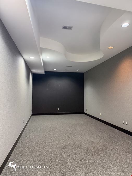 Industrial Showroom, Office & Warehouse | ±13,325 SF | Outdoor Storage | I-75 = 3 Minutes