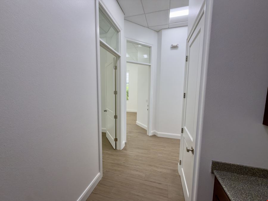 +/- 1,086 SF Office For Lease in Destin, FL