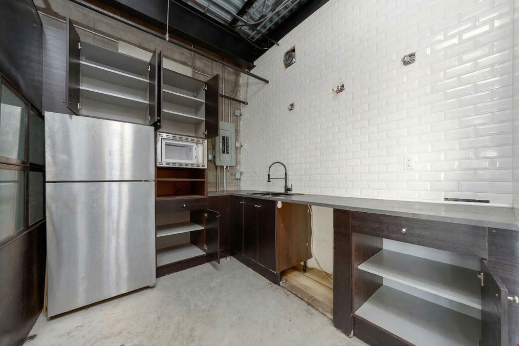 3,300 SF | 327 Stagg Street | Prime Williamsburg 2nd Floor Office/Retail for Lease
