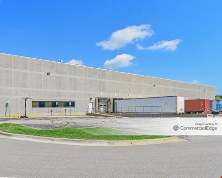 Preview of commercial space at 3000 North Pontiac Trail