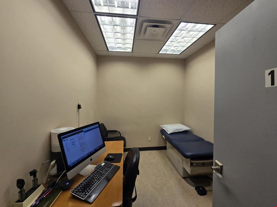 Bearspaw Plaza: Medical Office Space
