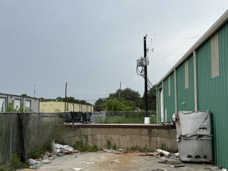 713 NEBRASKA STREET, SOUTH HOUSTON- 7,920 SF IND WAREHOUSE