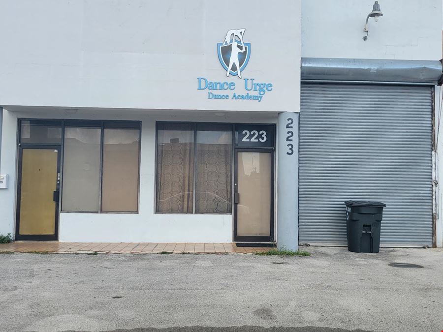 223 W 27th Street