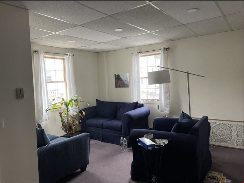111 Churchill Rd, Sandy Hook, CT