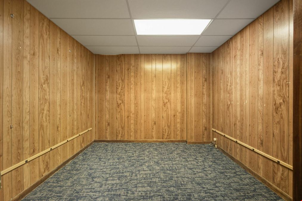 OFFICE/RETAIL SPACE AVAILABLE IN DOWNTOWN STAUNTON, VA