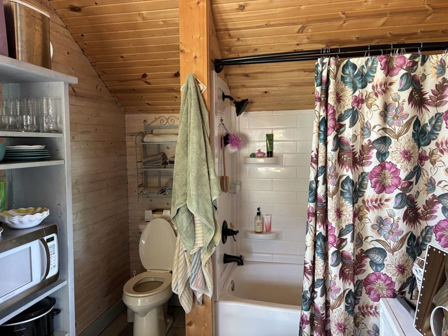 Candle Cottage – Turnkey Gift Shop & Business Opportunity