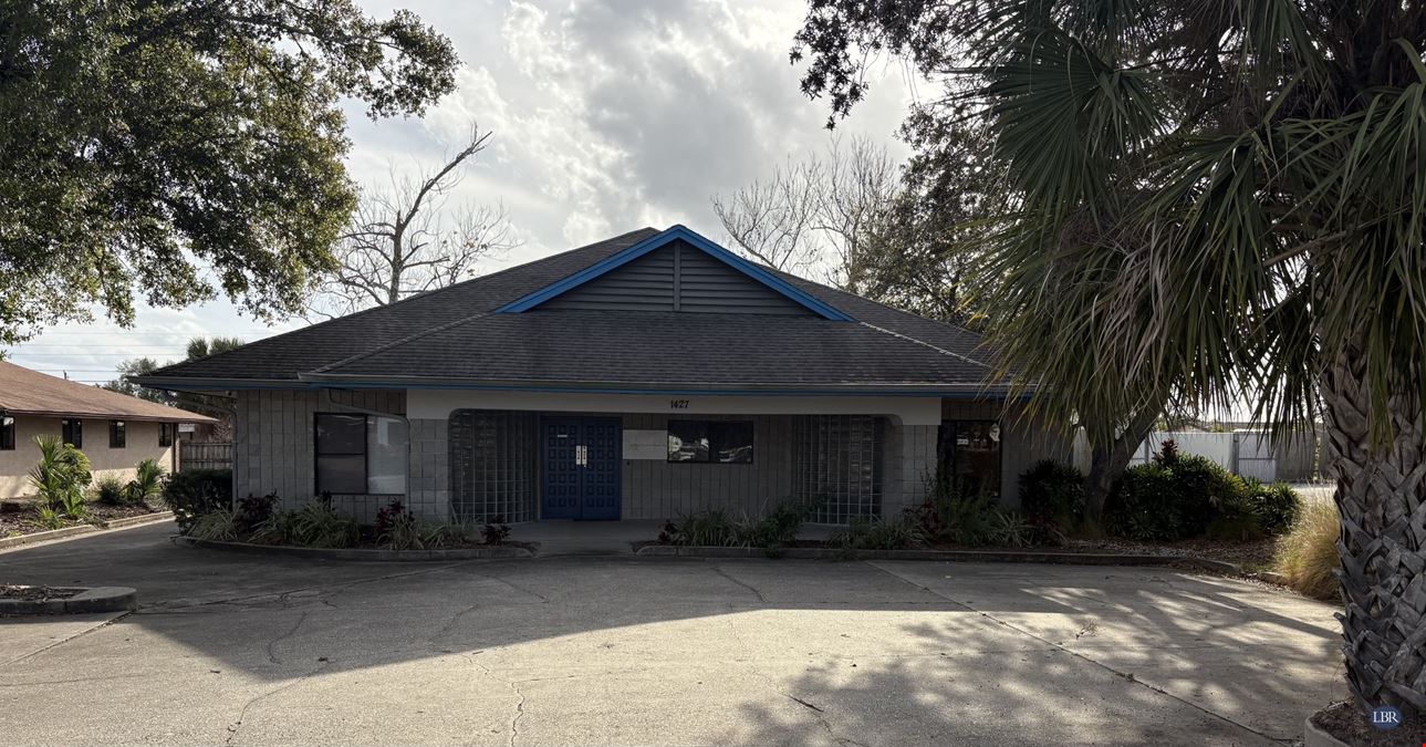 1427 Aurora Rd
