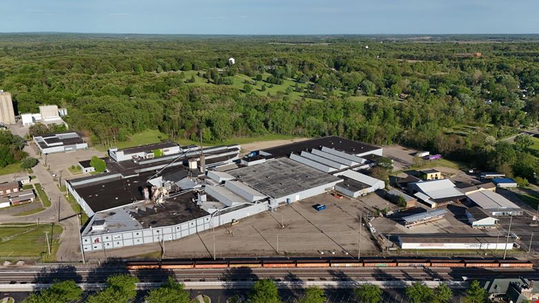 Preview of Industrial space for Rent at 202 Spaulding Street