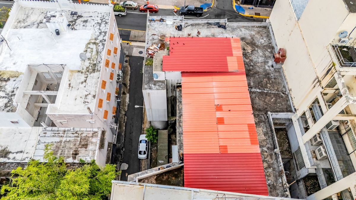 Three-story Commercial Building @ Ponce de Leon, San Juan - For Sale