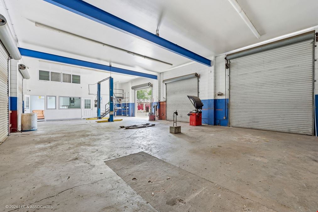 2290 NE 1st Blvd