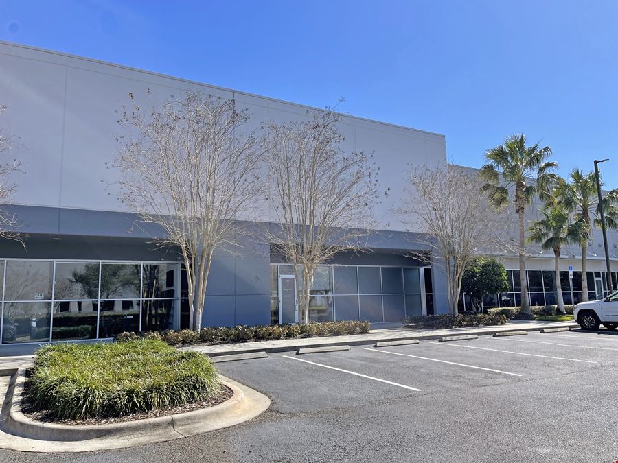 Lee Vista Business Center