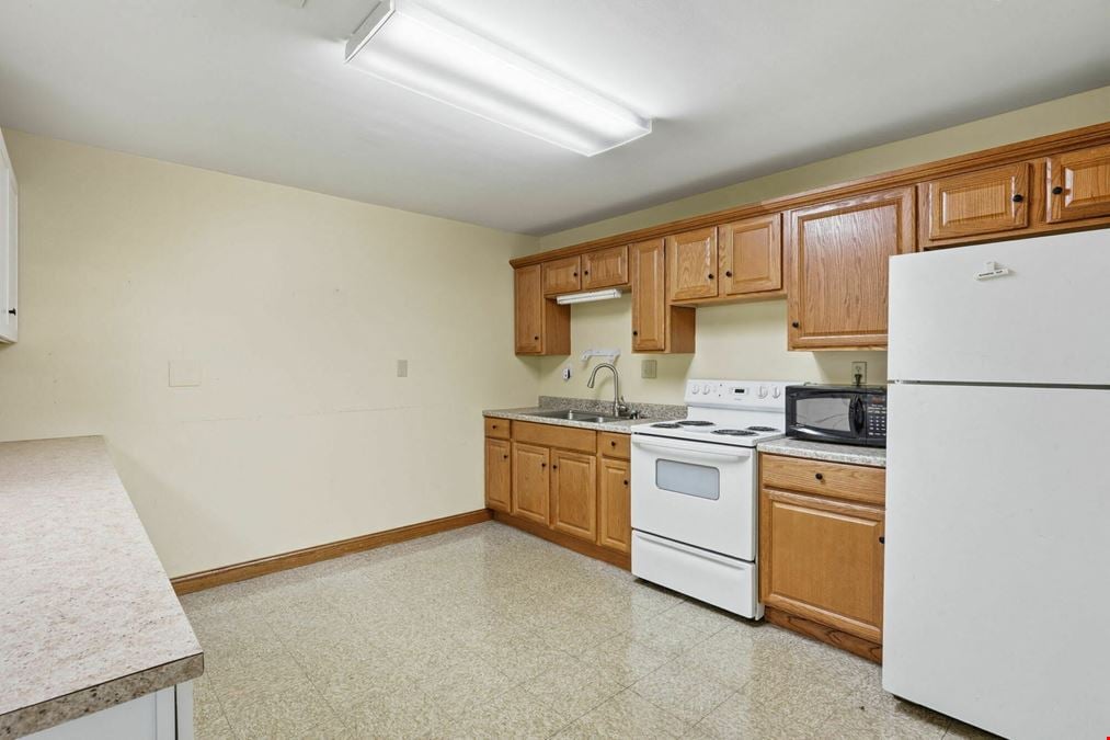 700 Rockwell Ave
