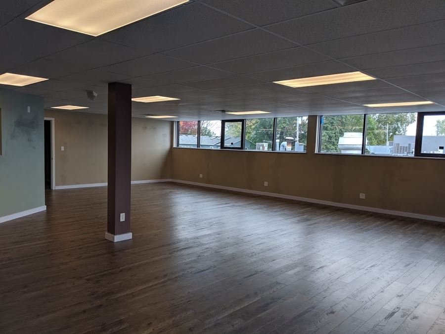 Monona Dr. 2nd Floor studio