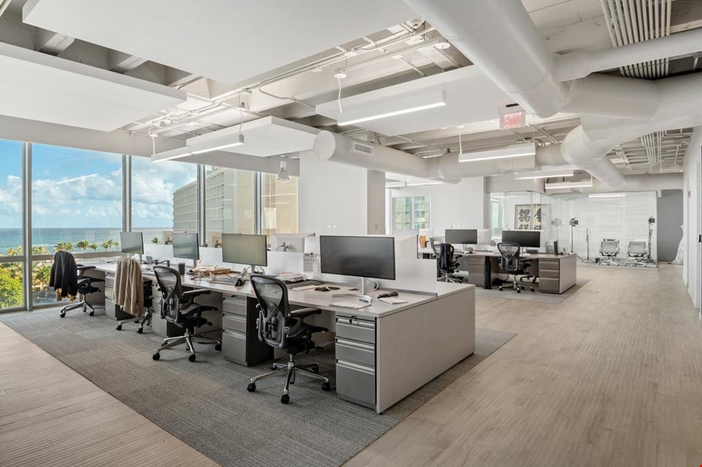 El Caribe Office Building