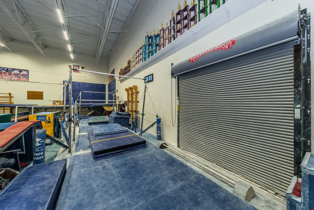 MULTI-USE SPACE AVAILABLE FOR LEASE