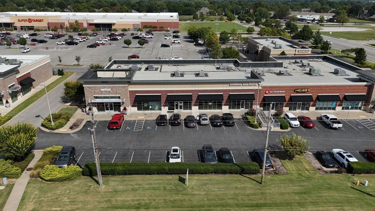 10035 S Memorial Dr - South Town Market - Retail