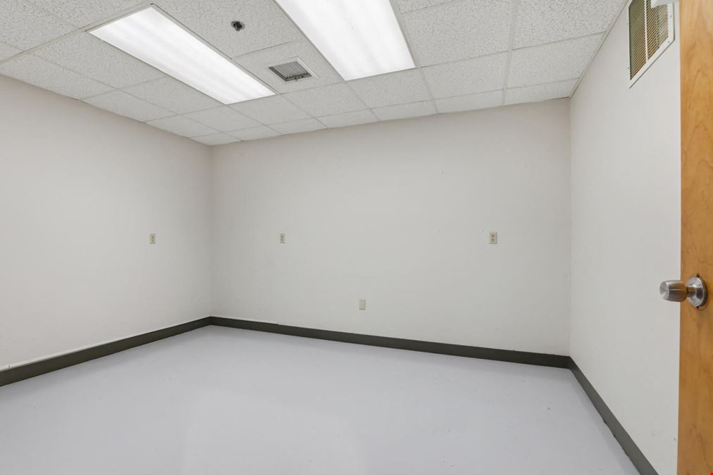 Industrial flex Space for Lease in Newburyport Seacoast Business Park