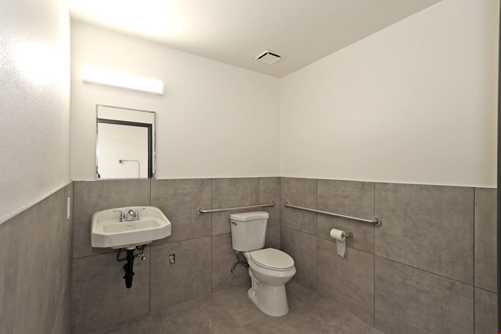 42280 Beacon Hill